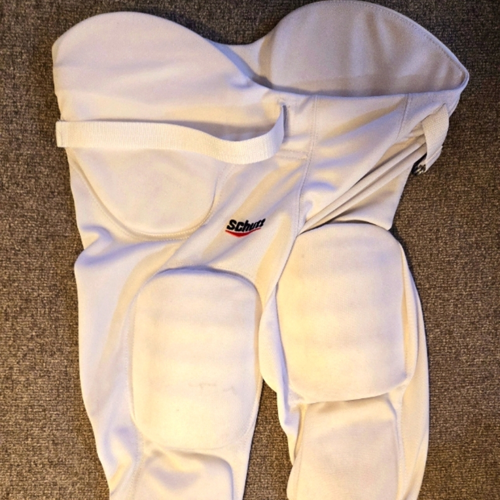 Schutt adult football pants, size medium, white